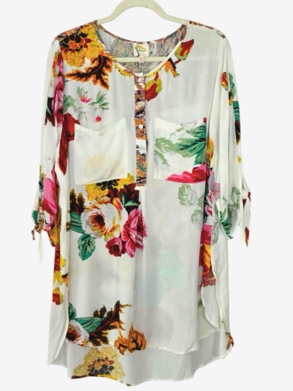 Anthropologie Fig & Flower
White Floral 1/2 Sleeve Hi-Low
Hem Tunic Top Size 1X